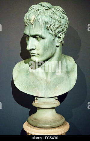 Bronzeguss einer Büste von Napoleon Bonaparte als junger Mann vom Bildhauer Antonio Canova Stockfoto