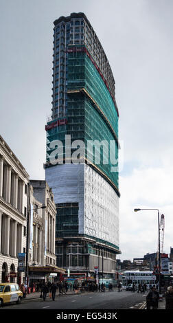 Centre Point Tower, Zentral-London, UK. Derzeit renoviert, Luxuswohnungen und Geschäfte bieten Stockfoto