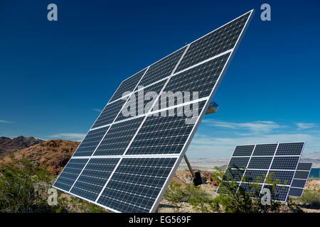 SOLAR POWER GENERATION PANEL ARRAY NATIONAL RECREATION AREA BESUCHER CENTER LAKE MEAD NEVADA, USA Stockfoto