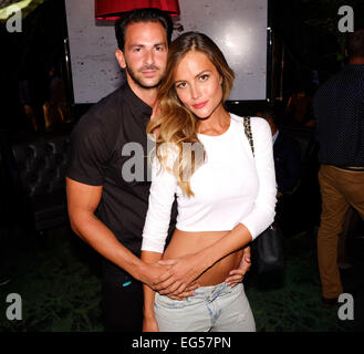 Sylvester Stallone DuJour Magazin-Cover Party im Nachtclub Provokateur Featuring: Mike Satsky, Freundin wo: New York, Vereinigte Staaten von Amerika bei: 14. August 2014 Stockfoto