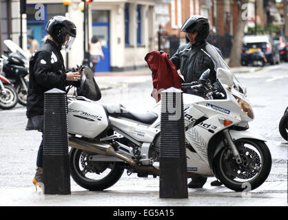 Promis bei BBC Radio 1 mit: Fearne Cotton wo: London, Vereinigtes Königreich bei: 15. August 2014 Stockfoto