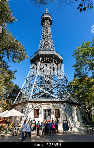 Aussichtsturm auf dem Petrin-Hügel, Prag Stockfoto