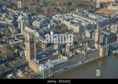 Eine Luftaufnahme von den Houses of Parliament mit Westminster Abbey sichtbar hinter Stockfoto