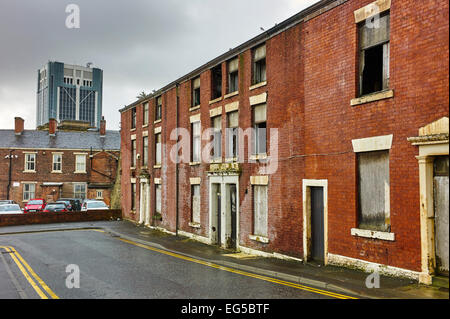 Leere, verlassene Reihenhäuser, Blackburn Stockfoto