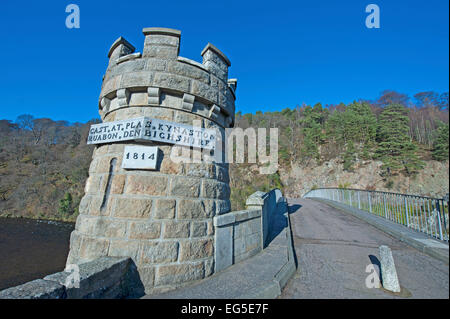 Die berühmte Thomas Telford eisernen Brücke über den River Spey in Craigellachie in Morayshire.  SCO 9584. Stockfoto