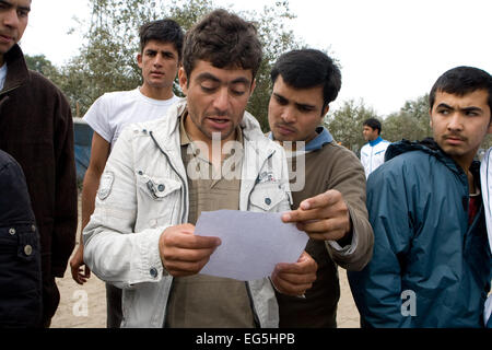 Alltag in The Camp "Jungle" in Calais, Frankreich, wo Hunderte von Migranten richten Sie zu Hause, mit vielen Hoffnung England eingeben Stockfoto