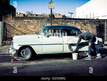 1953 Chevrolet Bel Air Limousine gewaschen durch seinen Besitzer in London UK Stockfoto