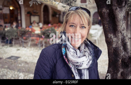 Porträt der Frau in den Vierzigern. Stockfoto