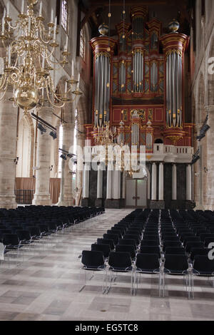 St.-Lorenz-Kirche (Grote of Sint-Laurenskerk) innen in Rotterdam, Holland, Niederlande. Stockfoto