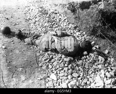 KOREAKRIEG (1950-1953) ausgeführt südkoreanische Soldaten mit Händen hinter dem Rücken gefesselt Stockfoto