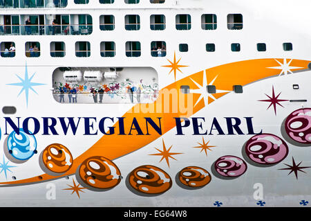 Norwegian Pearl Kreuzfahrtschiff im Hafen von Juneau Alaska angedockt Stockfoto