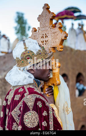 Kirche der Diakone, die Teilnahme an den Feierlichkeiten am Weihnachtstag in der Beite Maryam Kirche, Lalibela, Äthiopien Stockfoto