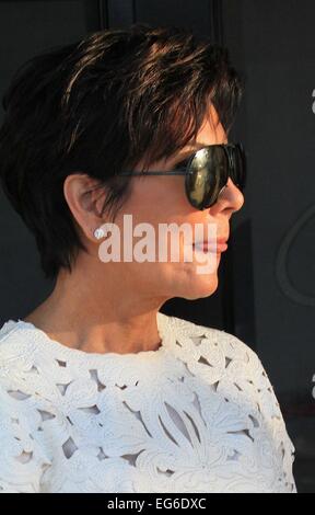 Kris Jenner entdeckte mit einem Mysterium Mann bei Craigs Restaurant Featuring: Kris Jenner wo: Los Angeles, California, Vereinigte Staaten von Amerika bei: 15. August 2014 Stockfoto