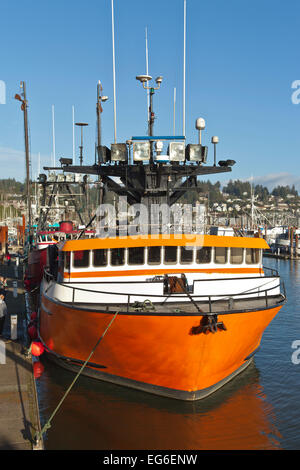 Angelboot/Fischerboot ankern in Newport, Oregon. Stockfoto