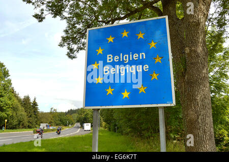 Melden Sie sich an der Grenze zu Luxemburg und Belgien Stockfoto