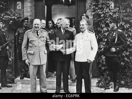 Josef Stalin, Harry Truman und Winston Churchill auf der Potsdamer Konferenz. Während dieser Zeit verlor Churchills Conservative Party Stockfoto