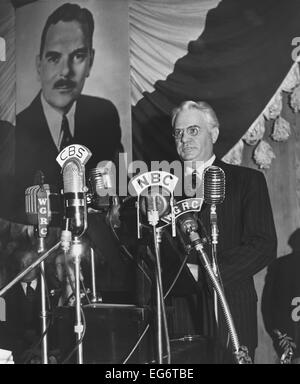 Ohio Gouverneur John Bricker 1944 republikanische Vize-Präsidentschaftskandidaten zu akzeptieren. Seine Kampagne reden angegriffen der 1930er Jahre Stockfoto