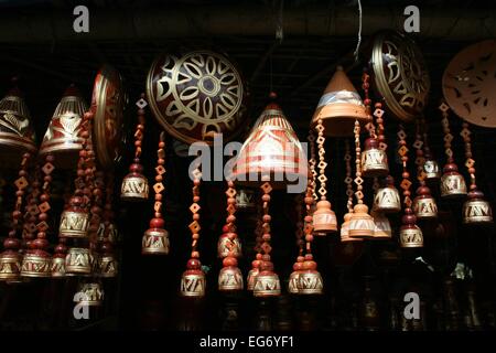 Keramik auf dem Display in einem Shop in Dhaka Stockfoto