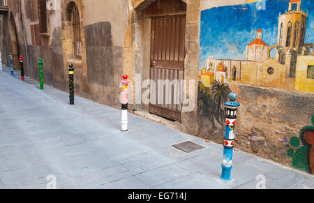 Tarragona, Spanien - 16. August 2014: bunte Graffiti an der Wand in Tarragona, urbane Kunst Stockfoto