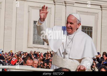 Vatikan-Stadt. 18. Februar 2015. Franziskus, Genral Publikum 18. Februar 2015 in dem Petersplatz, Vatikan-Stadt am Aschermittwoch. Bildnachweis: Wirklich einfach Star/Alamy Live-Nachrichten Stockfoto