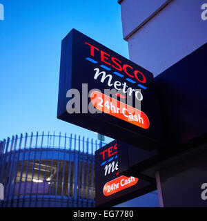 Detailansicht des Tesco Metro Stores in Bicester. Der Shop ist einer der 43 unrentablen Standorten bundesweit geschlossen Stockfoto