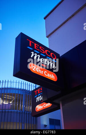 Detailansicht des Tesco Metro Stores in Bicester. Der Shop ist einer der 43 unrentablen Standorten bundesweit geschlossen Stockfoto