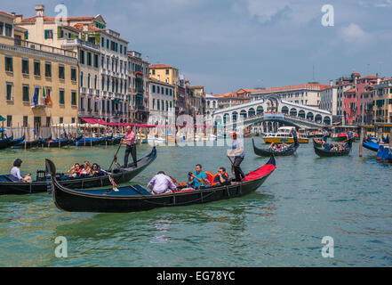 Venedig, Italien - Juni, 09: Gondeln auf dem Canal Grande in Venedig, Italien am 9. Juni 2011 Stockfoto