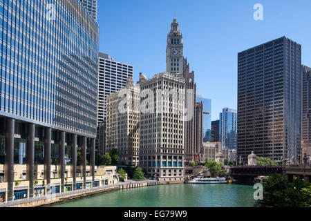 Chicago, USA-Juli 12,2013: Wrigley Gebäude in Chicago.The Wrigley Building ist ein Wolkenkratzer mit zwei Türmen (Südturm und noch Stockfoto