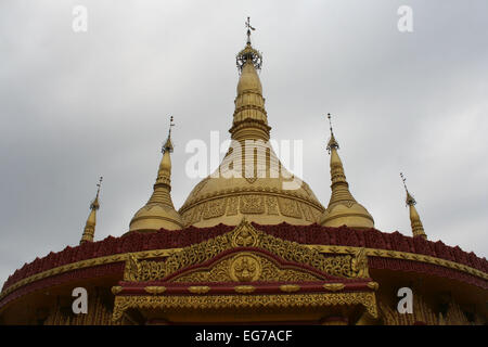 Bangladesch 6 März 2010. Goldene Tempel, einem berühmten buddhistischen Kloster in der Nähe von Banderban in den Chittagong Hill Tracts von Banglade Stockfoto