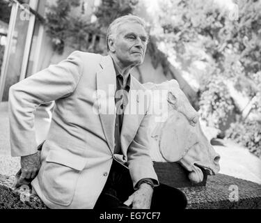 LOS ANGELES, CA-2 Februar: Oscar-prämierte Schauspieler Charlton Heston in seinem Haus in Los Angeles, Kalifornien am Februar 2,1997. Stockfoto