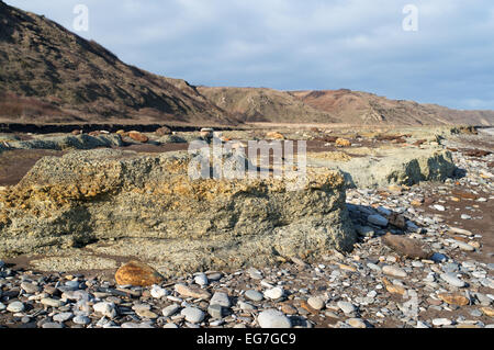 Blackhall Zeche Strand zeigen erodierten Schicht des Kohlebergbaus verschwenden, Küste der Grafschaft Durham, England, UK Stockfoto