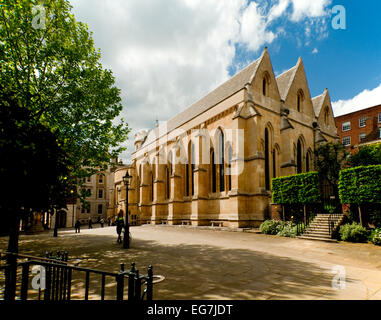 Die Tempel-Kirche ist eine Ende des 12. Jahrhunderts in London befindet sich zwischen Fleet Street und der Themse, gebaut für und von th Stockfoto
