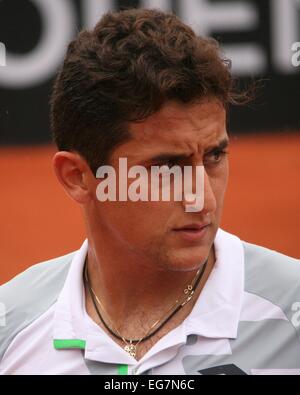 Rio De Janeiro, Brasilien, 16. Februar 2015. Nicolas Almagro (ESP), spielen mit Fabio Fognini (ITA), während des Spiels gegen Carlos Berlocq (ARG) und Leonardo Mayer (ARG), in der ersten Runde der Herren-Doppel-Turnier des Rio Open 2015 ATP 500 statt auf Sandplätzen im Jockey Club Brasileiro. Stockfoto