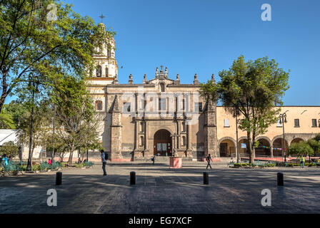 Die Pfarrei und Ex-Kloster von San Juan Bautista in Coyoacán, Mexiko-Stadt. Stockfoto