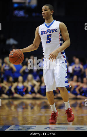 Rosemont, Illinois, USA. 18. Februar 2015. DePaul Blue Dämonen bewachen Billy Garrett Jr. (5) steuert den Ball während der NCAA Männer Basketball-Spiel zwischen der Providence Friars und die DePaul Blue Dämonen in der Allstate Arena in Rosemont, Illinois. Providence überzeugte DePaul 80-53. Bildnachweis: Cal Sport Media/Alamy Live-Nachrichten Stockfoto