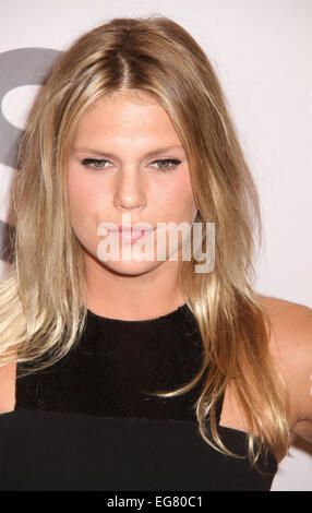 New York, USA. 18. Februar 2015. Model ALEXANDRA RICHARDS besucht den roten Teppich Ankünfte für die Michael Kors Feier von Miranda Eyewear Kollektion an Michael Kors Soho Flagship-Store statt. Bildnachweis: Nancy Kaszerman/ZUMAPRESS.com/Alamy Live-Nachrichten Stockfoto