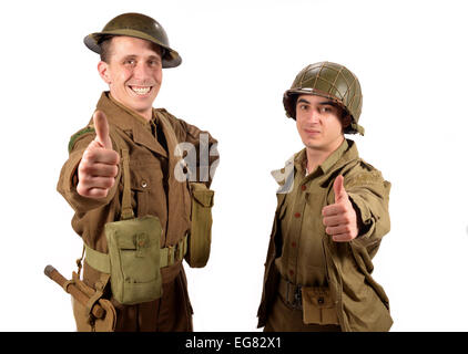 ein englischer Soldat und ein amerikanischer Soldat sind "OK" auf dem weißen Hintergrund Stockfoto