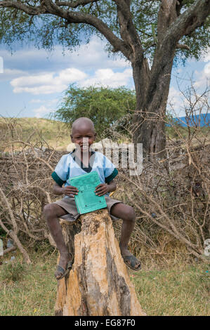 MASAI MARA, Kenia - 23 September: Masai Boy am 23. September 2008 in Masai Mara Nationalpark, Kenia Stockfoto