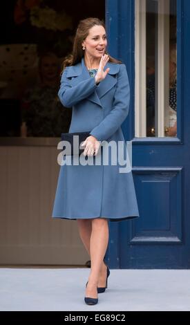 Catherine, Herzogin von Cambridge besucht die Emma Bridgewater-Fabrik am 18. Februar 2015 in Stoke-on-Trent, England. Foto: Patrick van Katwijk / Niederlande OUT POINT DE VUE, - kein Draht-SERVICE - Stockfoto