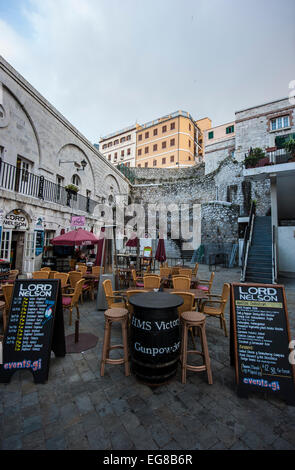 Eine Kneipe in Kasematten Square in Gibraltar, Europa gelegen. Stockfoto