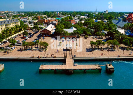 Kreuzfahrt-Dock und Entertainment-Plattform in Key West Florida Stockfoto