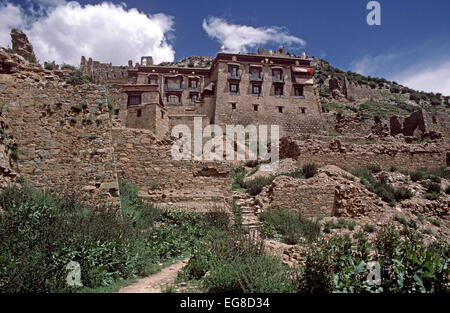 Ruinen des Kloster Ganden zerstört durch die Roten Garden im Jahr 1966, Tibet Autonomous Region, China Stockfoto