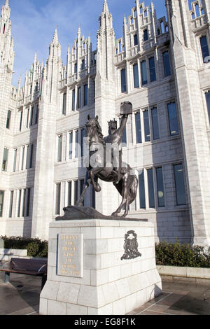 Robert der Bruce-Statue außerhalb Marischal College in Aberdeen Stockfoto