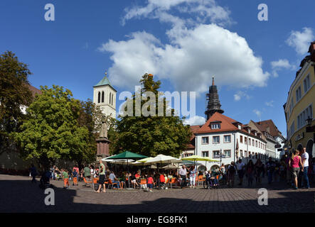 FREIBURG, Deutschland - AUGUST 2012: Rathausplatz, einen Platz in der Innenstadt von Freiburg Im Breisgau Stockfoto