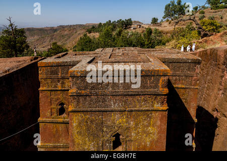 Christian Pilger am Beite Giyorgis (Saint-Georges) Kirche in der Weihnachtszeit, Lalibela, Äthiopien Stockfoto