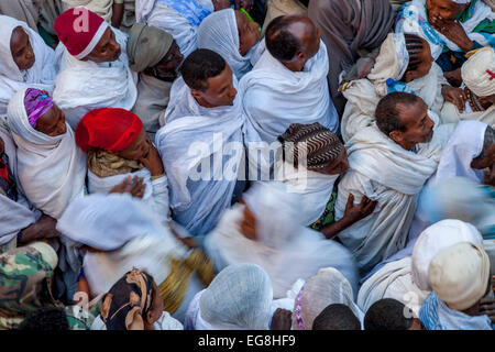 Scharen von Pilgern In Lalibela für Weihnachtsfeiern, Lalibela, Äthiopien Stockfoto