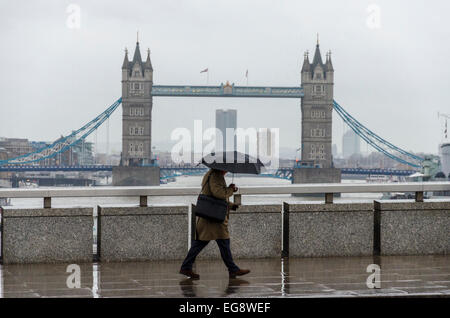 London, UK. 19. Februar 2015: The Office for National Statistics (ONS) heute veröffentlichten Zahlen zeigen, dass Arbeitnehmer im Zentrum von London die höchste Produktivität mit 42 % über dem britischen Durchschnitt haben. Bildnachweis: CAMimage/Alamy Live-Nachrichten Stockfoto