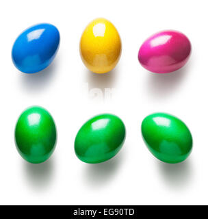 Grün bemalte Oster-Eiern-Collection, die isoliert auf weißem Hintergrund Stockfoto