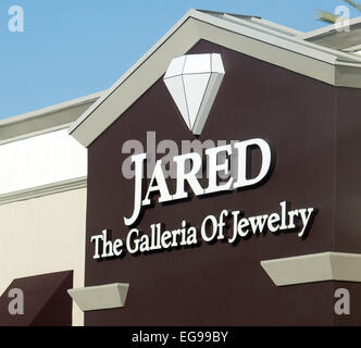 Costa Mesa, Kalifornien, USA. 19. Februar 2015. Jared, die Galleria Schmuck ist Teil des Pfund Sterling und Signet Schmuck und mit Sitz in Akron, Ohio, Einzelhandelsstandorte in den Vereinigten Staaten.---die vordere Fassade im Store Jared Costa Mesa, Kalifornien. © David Bro/ZUMA Draht/Alamy Live-Nachrichten Stockfoto