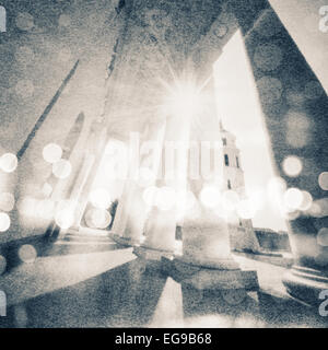 Abstrakt Sommer Stadt im Lomography-Stil. Verwendeten Film. Bild enthält Getreide und Unschärfe. Stockfoto